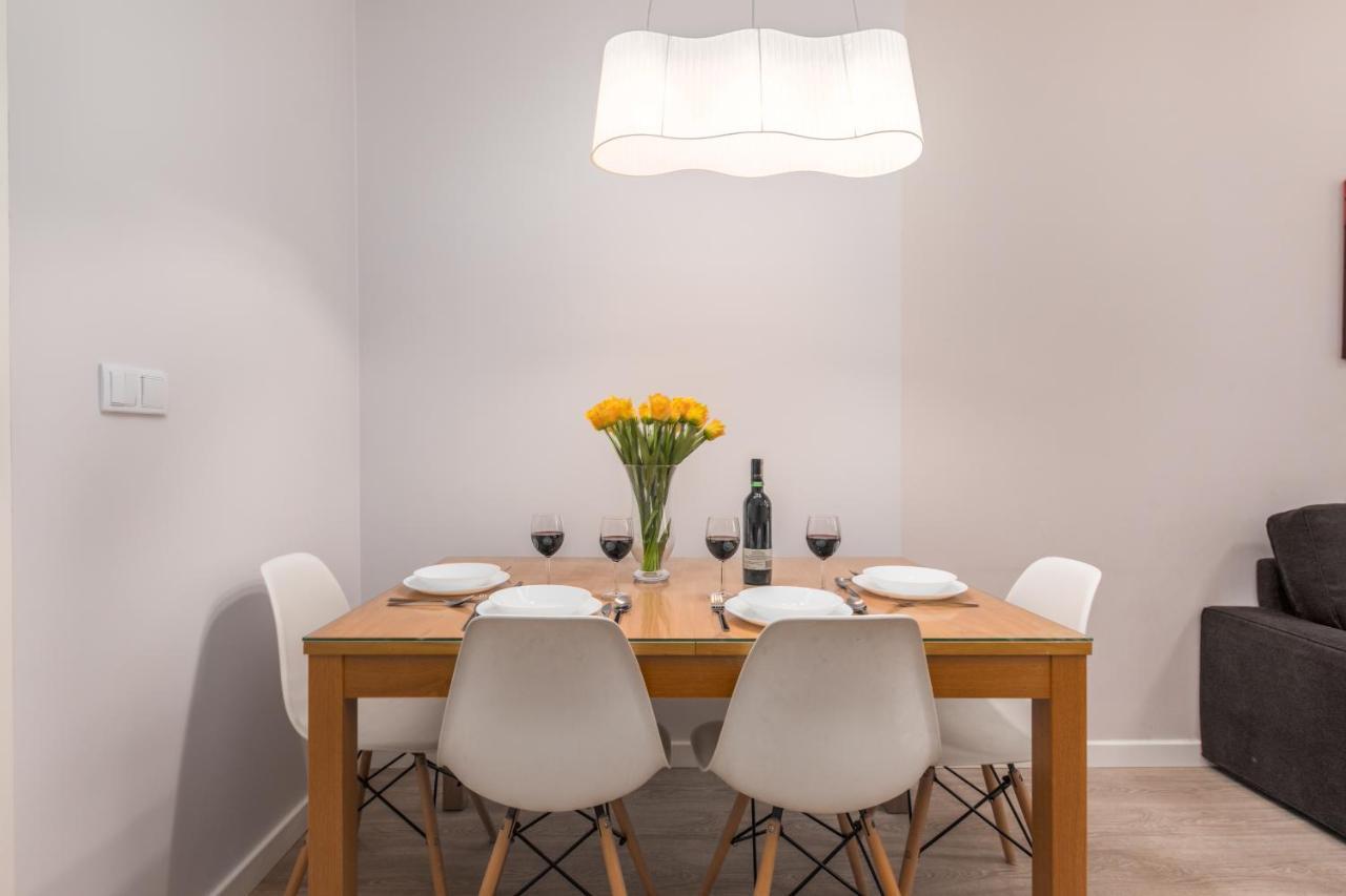 Apartments Old Town 2 Warsaw By Renters Bagian luar foto